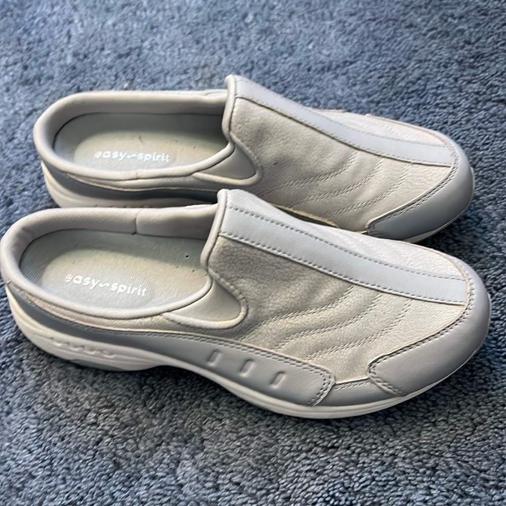 Easy spirit gray slip on